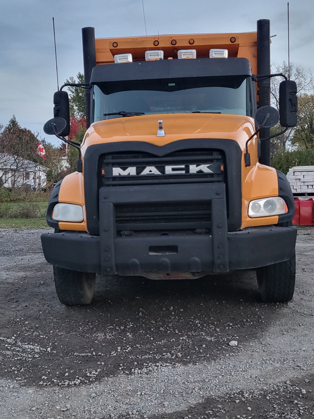 2019 Mack Granite 12-wheeler